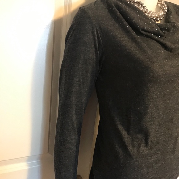 Studio grey shirt with sparkle - Picture 4 of 6